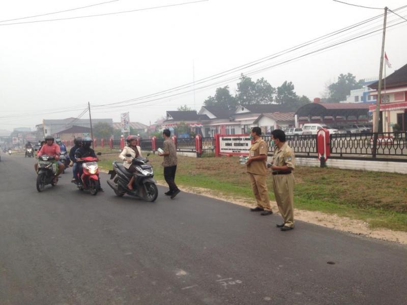 Waspada  Kabut Asap Di Kota  Ngabang Kab. Landak