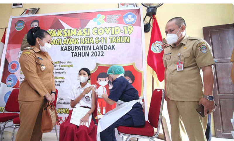 Landak Kick Of Vaksinasi Anak 6 - 11 Tahun, Bupati Karolin : Kita Vaksinasi 500 Anak