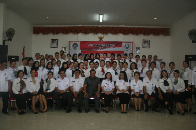 54 PTT Tenaga Kesehatan Kabupaten Landak Terima SK CPNS